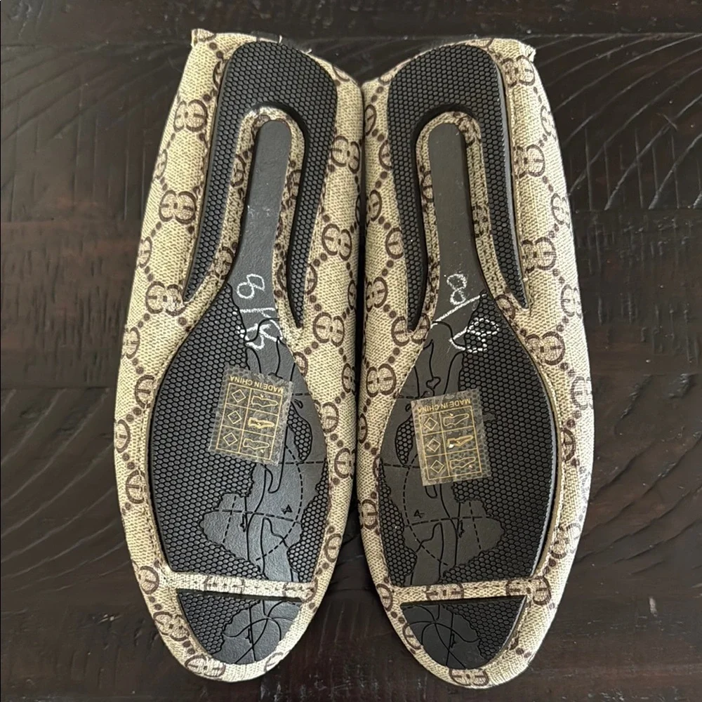 Total shoes Cream and Brown Dress Shoes with Monogram Print